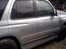 2002 TOYOTA 4RUNNER SILVER SR5 3.4L AT 2WD.  Z24870